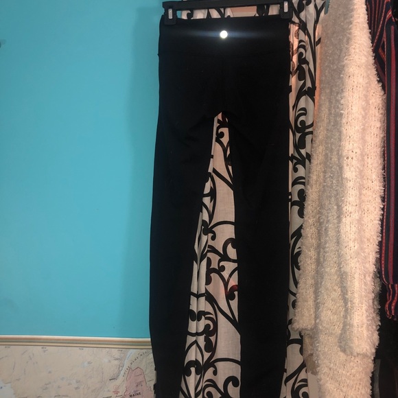 Lululemon Wunder Under Pants - Picture 3 of 7